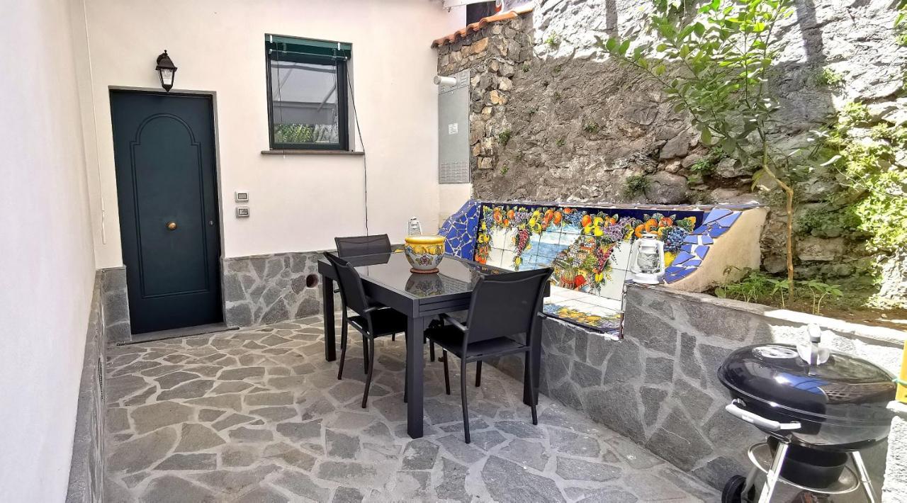 Апарт отель Relais Amalfi Coast Конка-дей-Марини Экстерьер фото